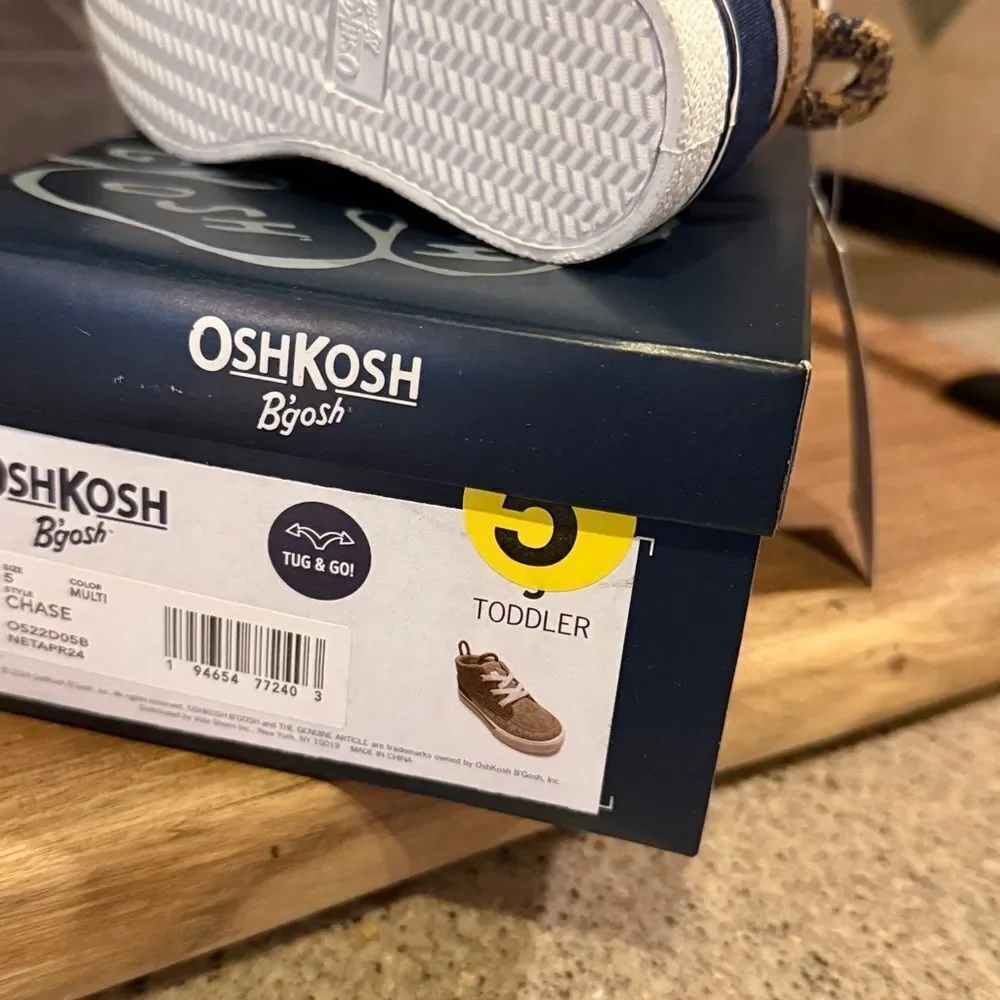 OshKosh B'gosh Tan and Blue Kids Shoes - Size 5 - NWB